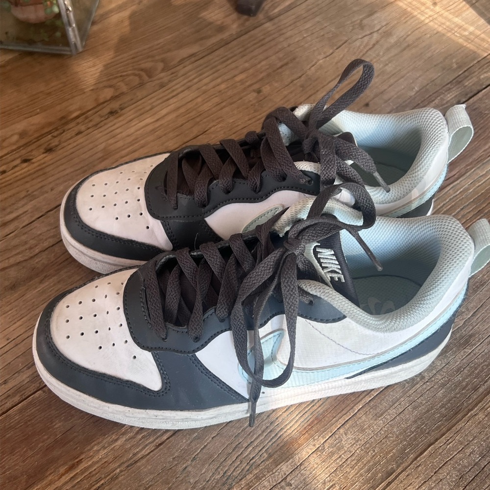 Nike Youth Low-Top Sneakers in White and Dark Gray with Light Blue Accents